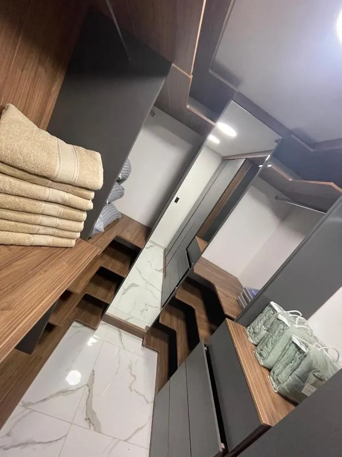 Lujoso Apto En Laureles Capacidad Max 8 Personas Medellin 0*,  Colombia
